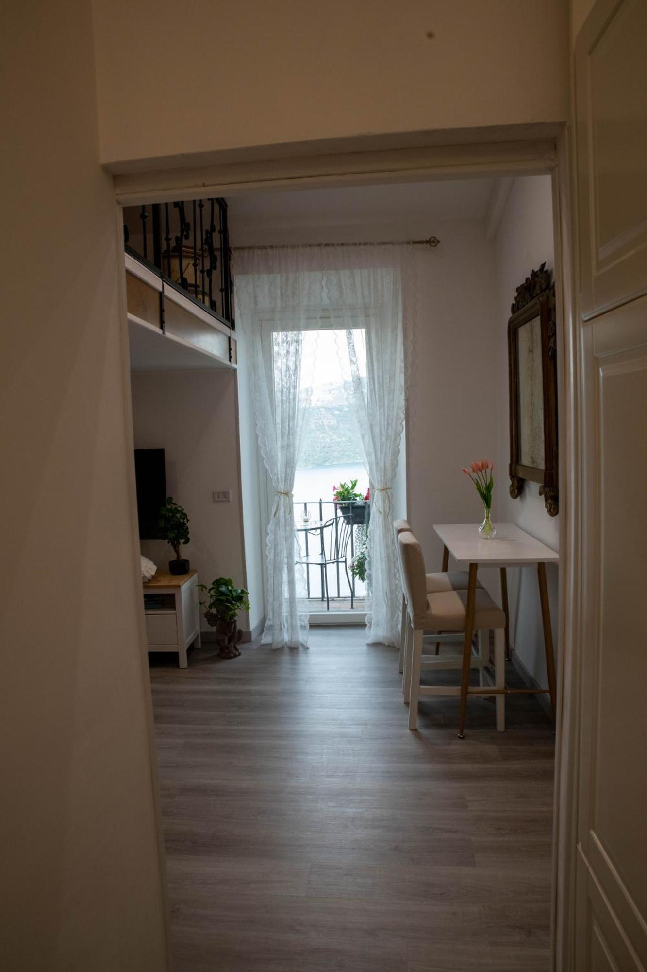 B&B Carpe Diem Vista Lago Кастель-Гандольфо Экстерьер фото